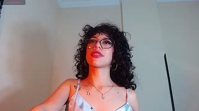 BeellaRosse webcam stripchat model stream image