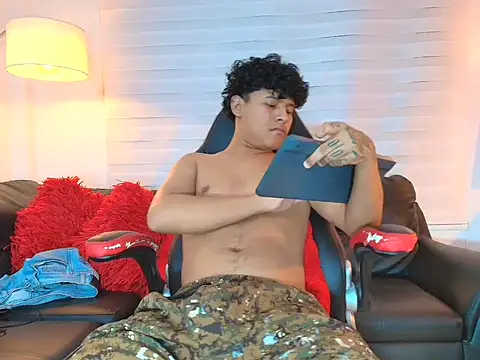 kristhofer_levis_ webcam