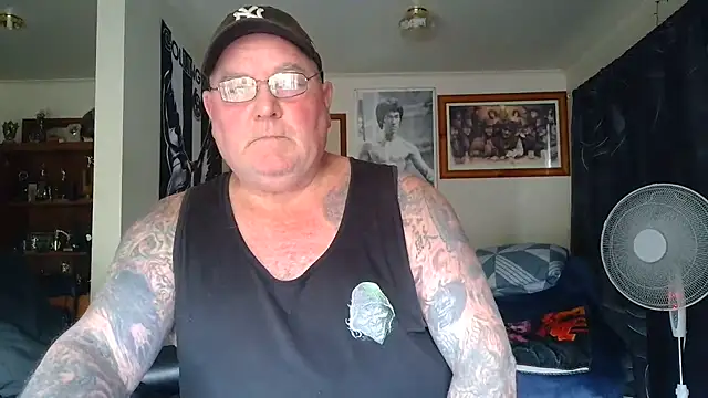 KINKYBLUEYES69