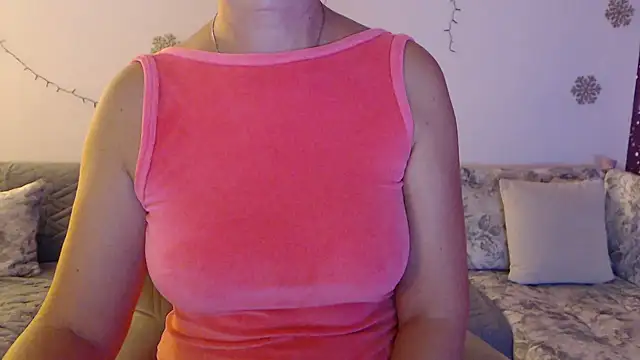 YourfantasyGiuly live cam on StripChat