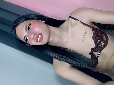 Seductive_weng live cam on StripChat