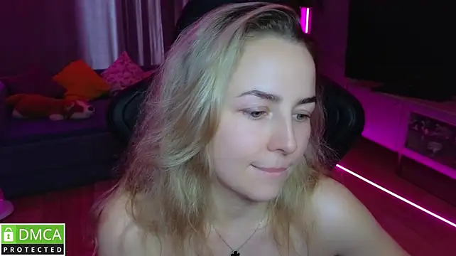 Mira_Mermayd live cam on StripChat