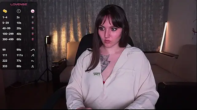 Hoot_owl_cb live cam on StripChat