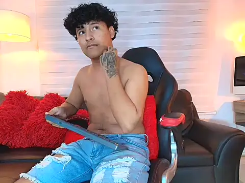 kristhofer_levis_ live cam on StripChat