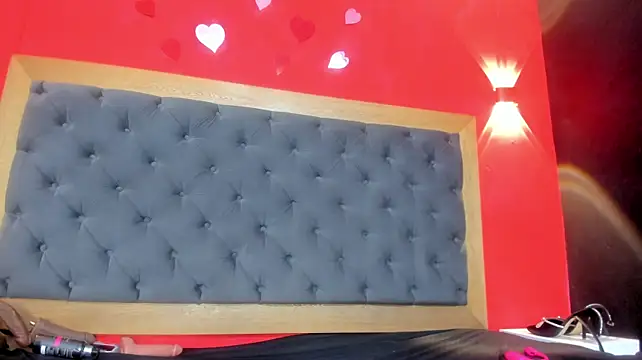 YayaHilton live cam on StripChat