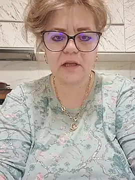 Live-Webcam-Show mit cindybbwsquirt - Interaktive Lovense-Toys verfügbar
