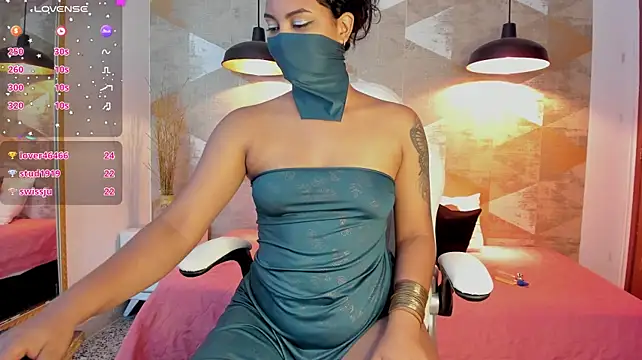LalilaBrunettee live cam preview