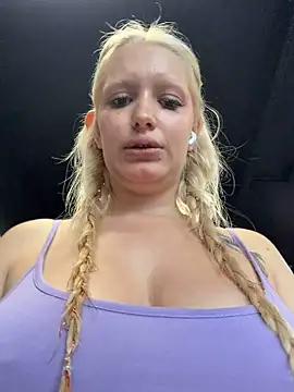 Elfi_InPublic webcam