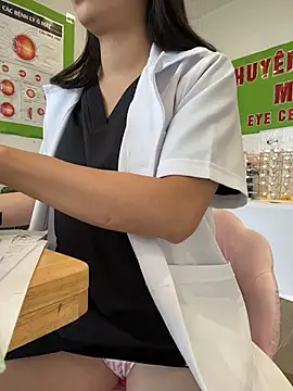 Sneaky_Cumshoot's room