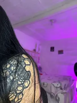 lucianaroy live cam on StripChat