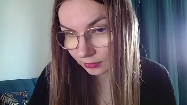 LooveELLYx live cam on StripChat