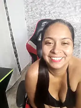 Zarinamoon live cam on StripChat