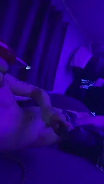 Cloudd_Kingg_Iceyyy live cam on StripChat