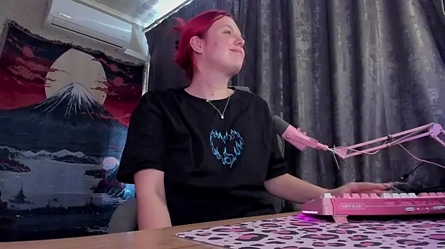 NattInRed live cam preview