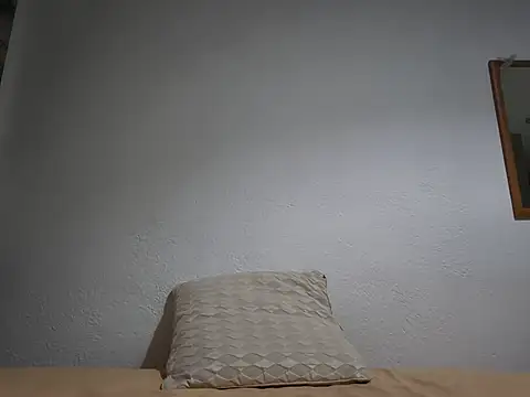 Miasexmilf live cam preview
