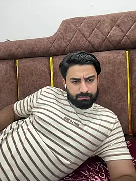 Royalboy_03 live cam on StripChat