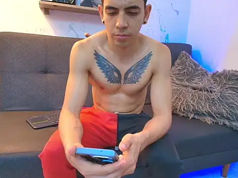 ragnar_valkor live cam on StripChat