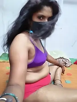deepa-telugu143 (F milf) - Boobs oil massag in public