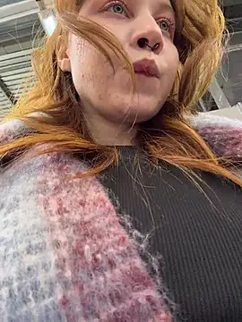 slaviccandy (F teen) - pinch my nipples in public 😘