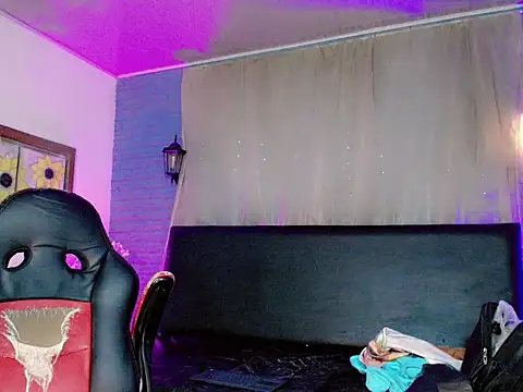 Raichely_1 live cam preview