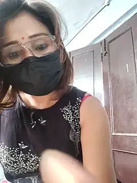 hot_laxmi2