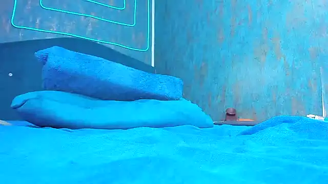RedAssHottie live sex cam