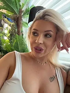 IveySin webcam