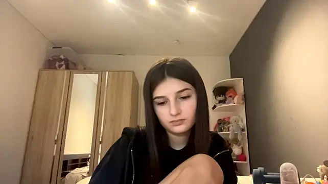 SpanishRooter live cam on StripChat