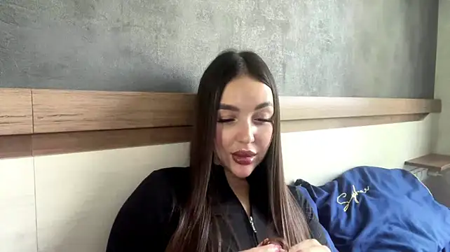 AntoninaPachew live cam on StripChat