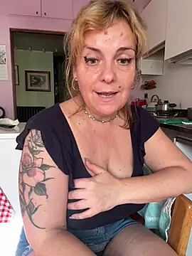 Live-Webcam-Show mit Sunbelxx - Interaktive Lovense-Toys verfügbar