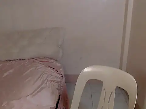 urcurlydiva live cam on StripChat