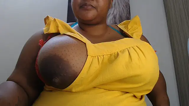 PervertPreggy live cam preview