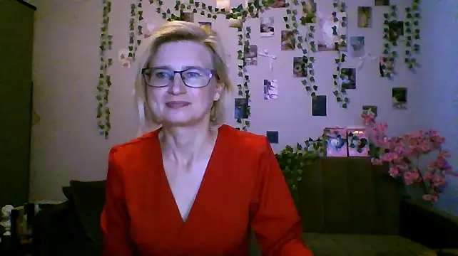 Helen_birdd webcam stripchat model stream image