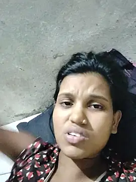 Hott_Surabhi