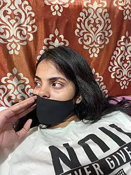 Sandhya_77 Live Webcam on Stripchat