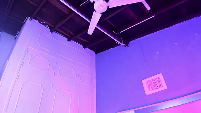 MiaRaven_