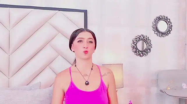 MarilynWilld live cam preview