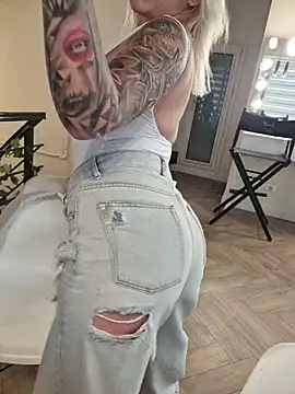 IveySin webcam