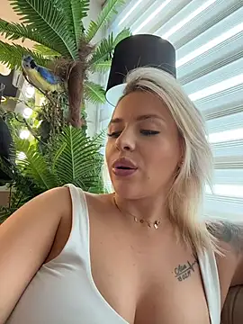 IveySin webcam