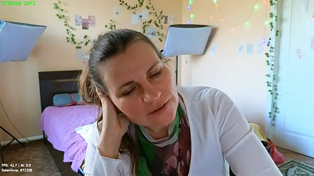 Mirabelle_Velvet