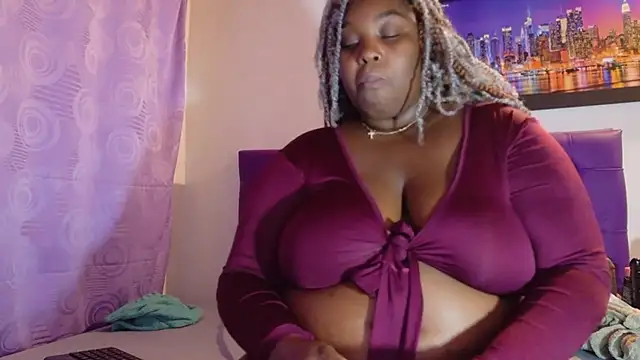 ebony_NeighborMoans