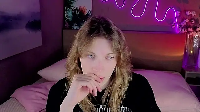 Emily_Cartex