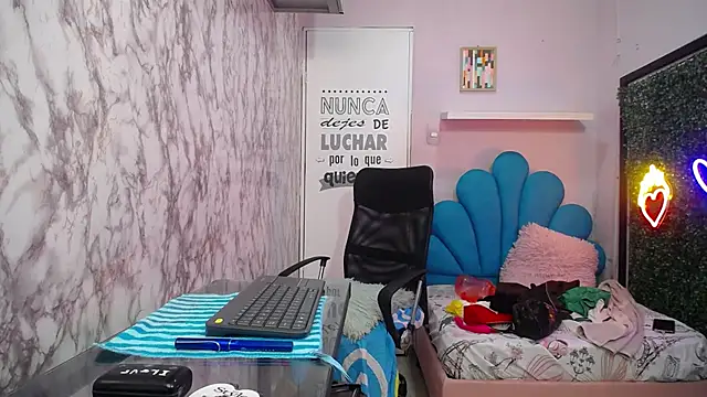esmeralda_bigass19