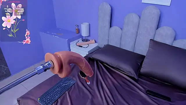 sofi_sucker