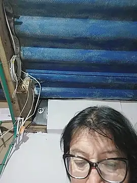 clarita_01 live cam preview
