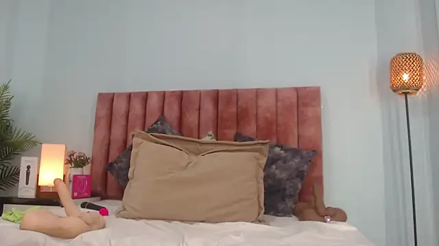 nana_levy live cam preview