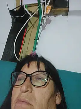 clarita_01 live cam preview