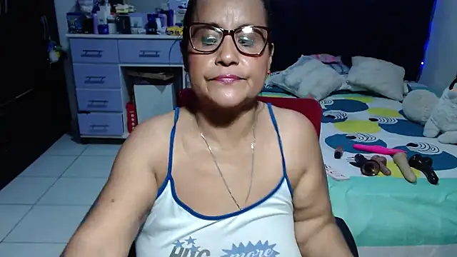 pervert_mommy_ live cam on StripChat