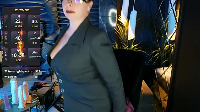 MrsIngrid live cam preview