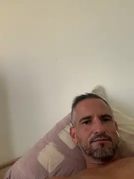 mika13113 live cam on StripChat
